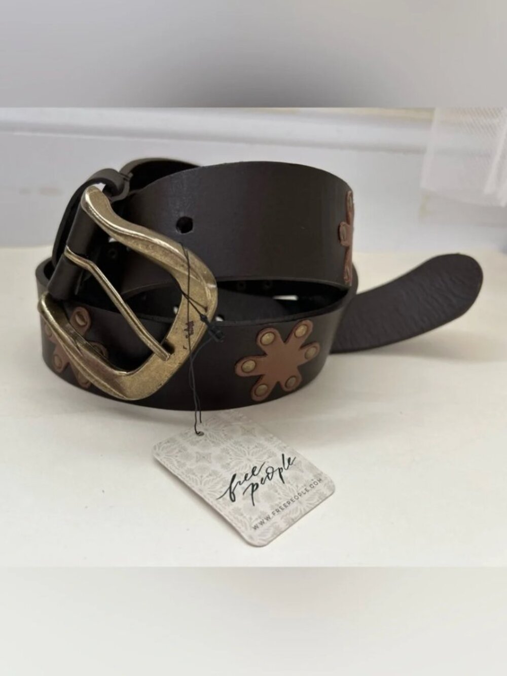 Free People NWT Leather Flower Decor Brass Buckle Brown Belt size S/M